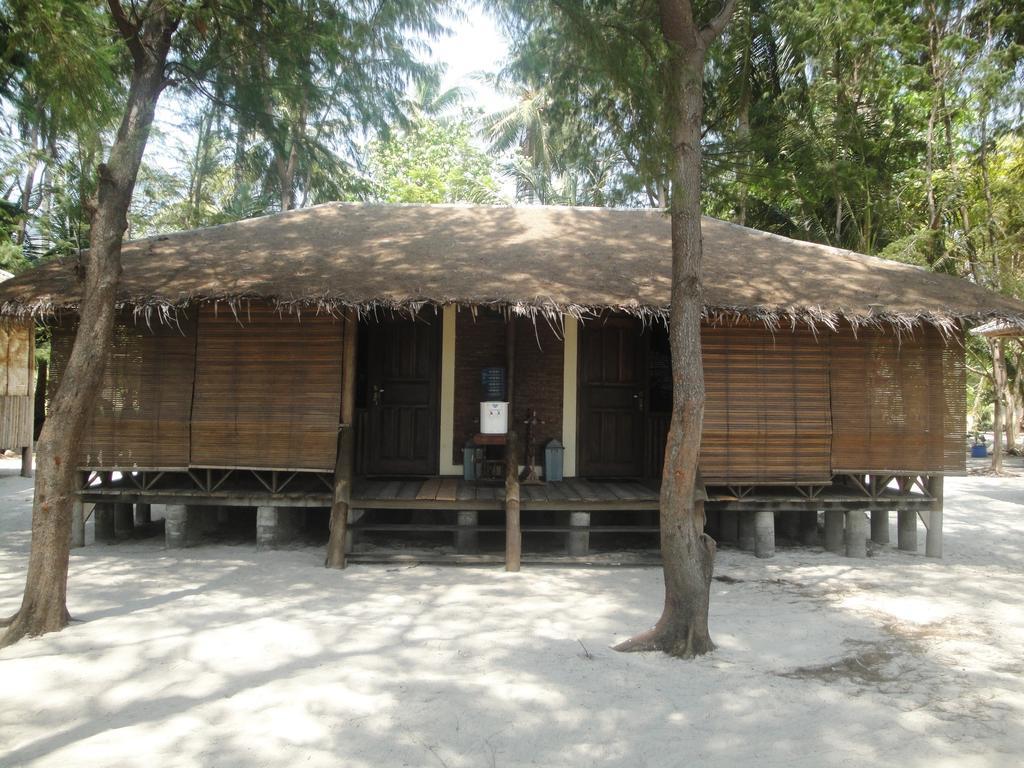 Menjangan Resort Karimunjawa Buitenkant foto